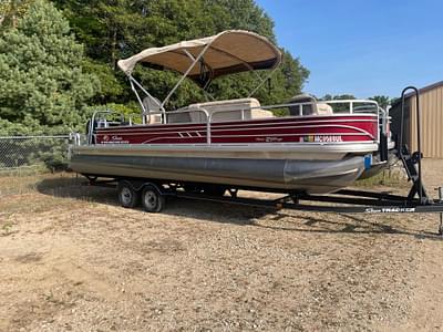 BOATZON | Sun Tracker Fishin Barge 24 DLX 2020