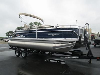 BOATZON | Sun Tracker Fishing Barge 22 2024