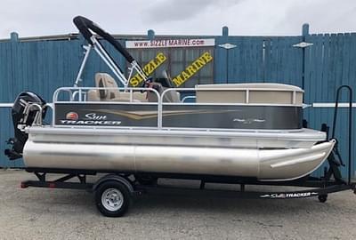 BOATZON | Sun Tracker Party Barge 16 DLX 2025