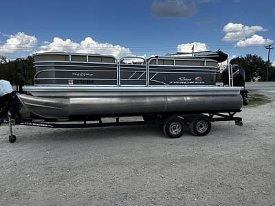 BOATZON | Sun Tracker Party Barge 20 DLX 2022