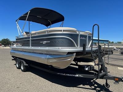 BOATZON | Sun Tracker Party Barge 20 DLX 2024