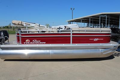 BOATZON | Sun Tracker Party Barge 20 DLX 2024