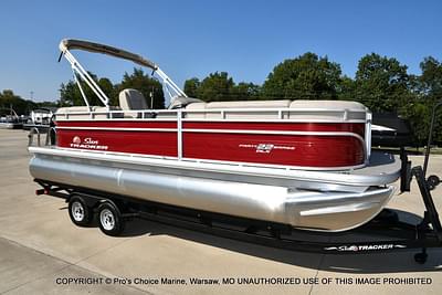 BOATZON | Sun Tracker Party Barge 22 DLX w150 Mercury 4 Stroke 2025