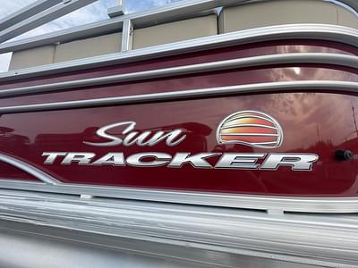 BOATZON | Sun Tracker Party Barge 22DXL 2023