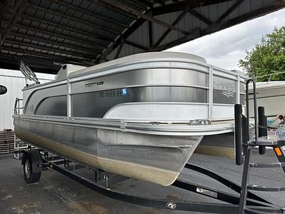 BOATZON | SunCatcher Select 20RCX 2021 BOATZON | SunCatcher Select 20RCX 2021