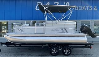 BOATZON | SunChaser Vista 18 Fish 2024