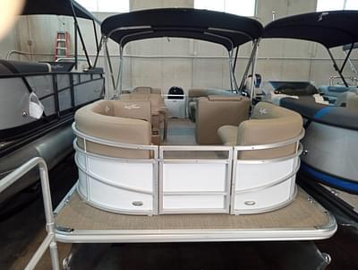 BOATZON | 2023 SunChaser Vista 20 LR