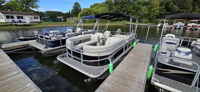 BOATZON | SunChaser Vista 22 Fish 2023