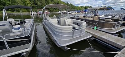 BOATZON | SunChaser Vista 22 Fish 2023