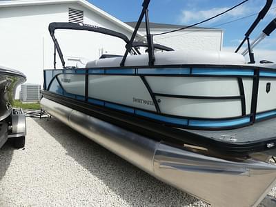 BOATZON | Sweetwater SW 2286 SFL 2025