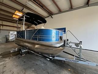 BOATZON | Sylvan 818 Fish 2024