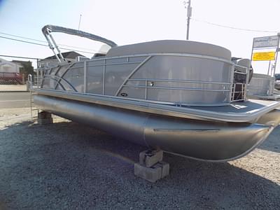 BOATZON | Sylvan Mirage 8522 CLZ 2024