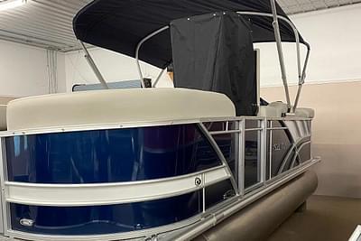 BOATZON | 2022 Sylvan Mirage 8522 LZ