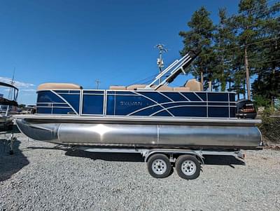 BOATZON | Sylvan Mirage 8522 Party Fish 2024