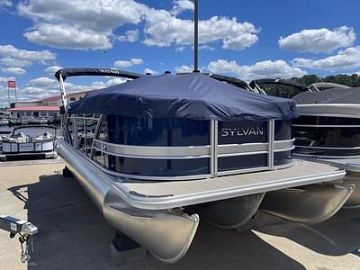 BOATZON | Sylvan Mirage 8524 LZ 2024