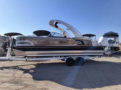 BOATZON | Tahoe Grand Tahoe LTD Quad Lounge Windshield 25 FT 2024