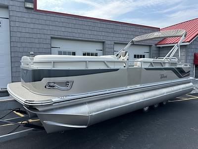 BOATZON | Tahoe Pontoons 2385 Sport 85 Rear Fish Tri Toon High Performance 2025