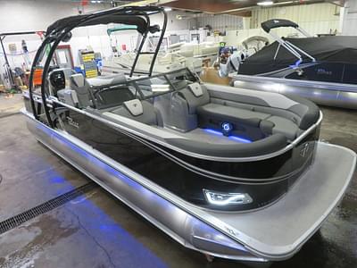 BOATZON | Tahoe Pontoons LTZ 2585 VRB Swingback 350HP V10 Windshield Tritoon 2024