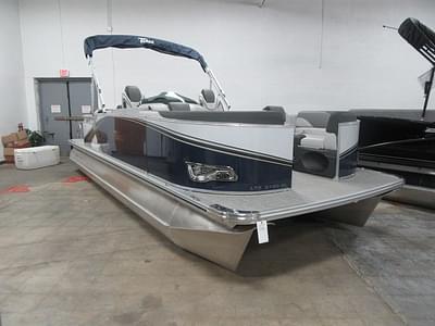 BOATZON | Tahoe Pontoons LTZ Quad Lounger 21 FT 2023