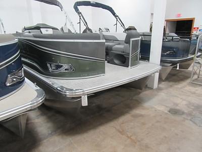 BOATZON | Tahoe Pontoons LTZ Quad Lounger 23 FT 2023