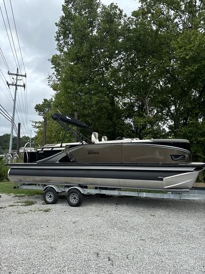 BOATZON | Tahoe Pontoons LTZ Quad Lounger 23 FT 2024