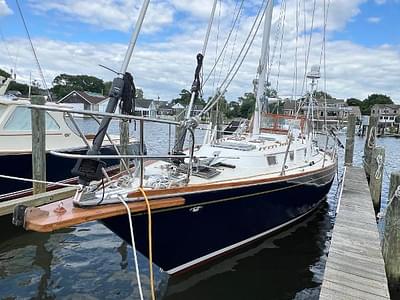 BOATZON | Tartan 37 Centerboard Sloop 1980