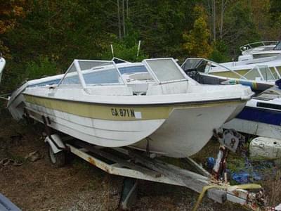 BOATZON | Thompson 18 Delray Bowrider Volvo bell lower 1971 BOATZON | Thompson 18 Delray Bowrider Volvo bell lower 1971