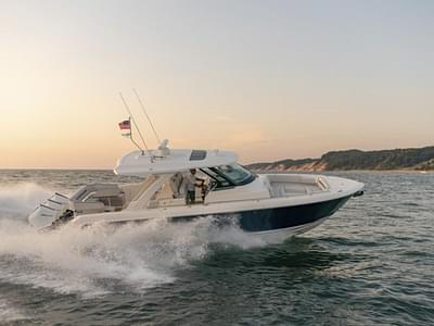 BOATZON | Tiara Yachts 38LS 2024