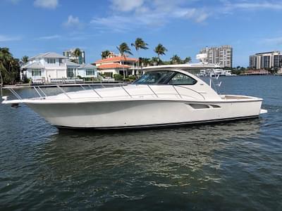 BOATZON | Tiara Yachts 3900 Coronet 2017