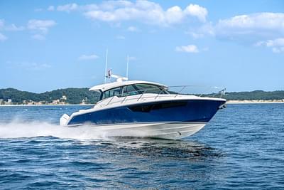 BOATZON | Tiara Yachts 43 LE 2025