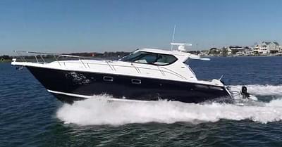 BOATZON | Tiara Yachts 4300 Sovran 2006