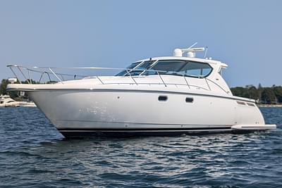 BOATZON | Tiara Yachts 4300 Sovran 2008