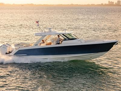 BOATZON | Tiara Yachts 43LS 2025