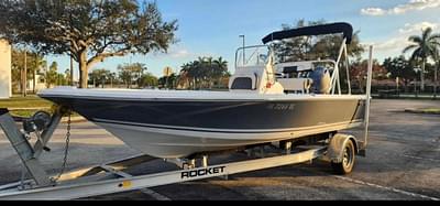 BOATZON | Tidewater 1910 Bay Max 2022