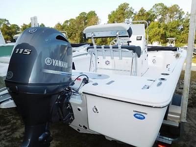 BOATZON | Tidewater 1910 Bay Max 2024