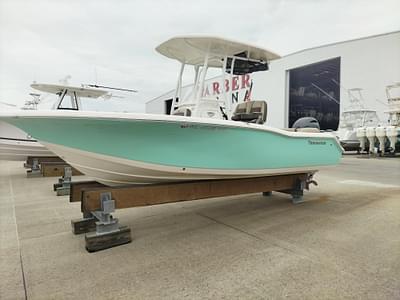 BOATZON | Tidewater 210 LXF 2017