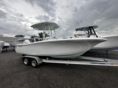 BOATZON | Tidewater 220 CC Adventure 2024