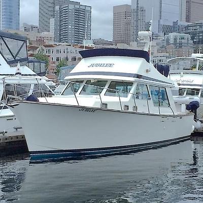 BOATZON | Tollycraft 37 diesel powered Down Galley 1983