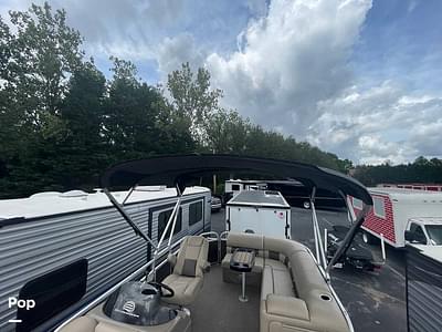 BOATZON | Tracker Party Barge 20 DLX