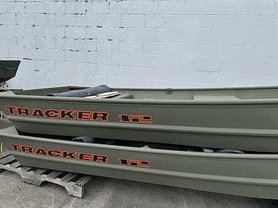 BOATZON | Tracker® Boats 1236 TOPPER 2025