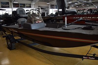 BOATZON | Tracker® Boats Bass Tracker Classic XL 2024