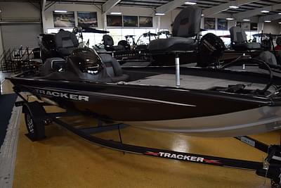 BOATZON | Tracker® Boats PRO TEAM 175 TXW 2023