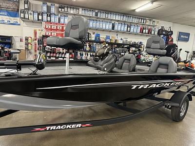 BOATZON | Tracker® Boats Pro Team 175 TXW 2024