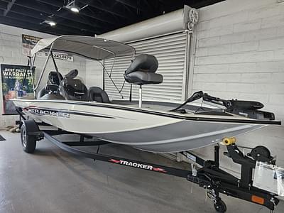 BOATZON | Tracker® Boats PRO TEAM 175 TXW 2025