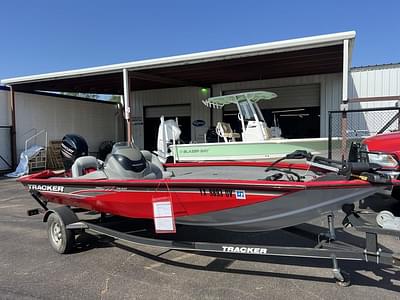 BOATZON | Tracker® Boats Pro Team 175 TXW With trailer 2017