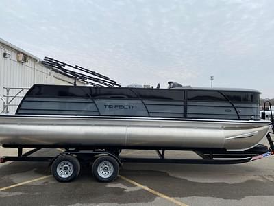 BOATZON | Trifecta Pontoons 2023 Trifecta 24 UL CS 2023