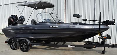 BOATZON | Triton Boats 206 Allure 2023