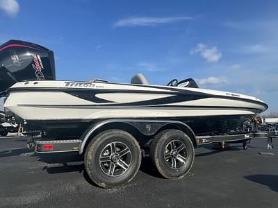 BOATZON | Triton Boats 20TRX Patriot MDY 2023