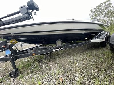 BOATZON | Triton Boats 21TRX Patriot MDY 2023