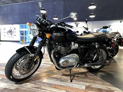 BOATZON | Triumph Bonneville T120 Black Jet Black 2024